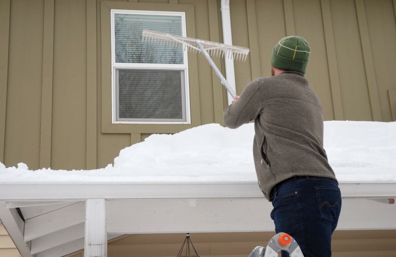 Roof Snow Removal in New York, NY